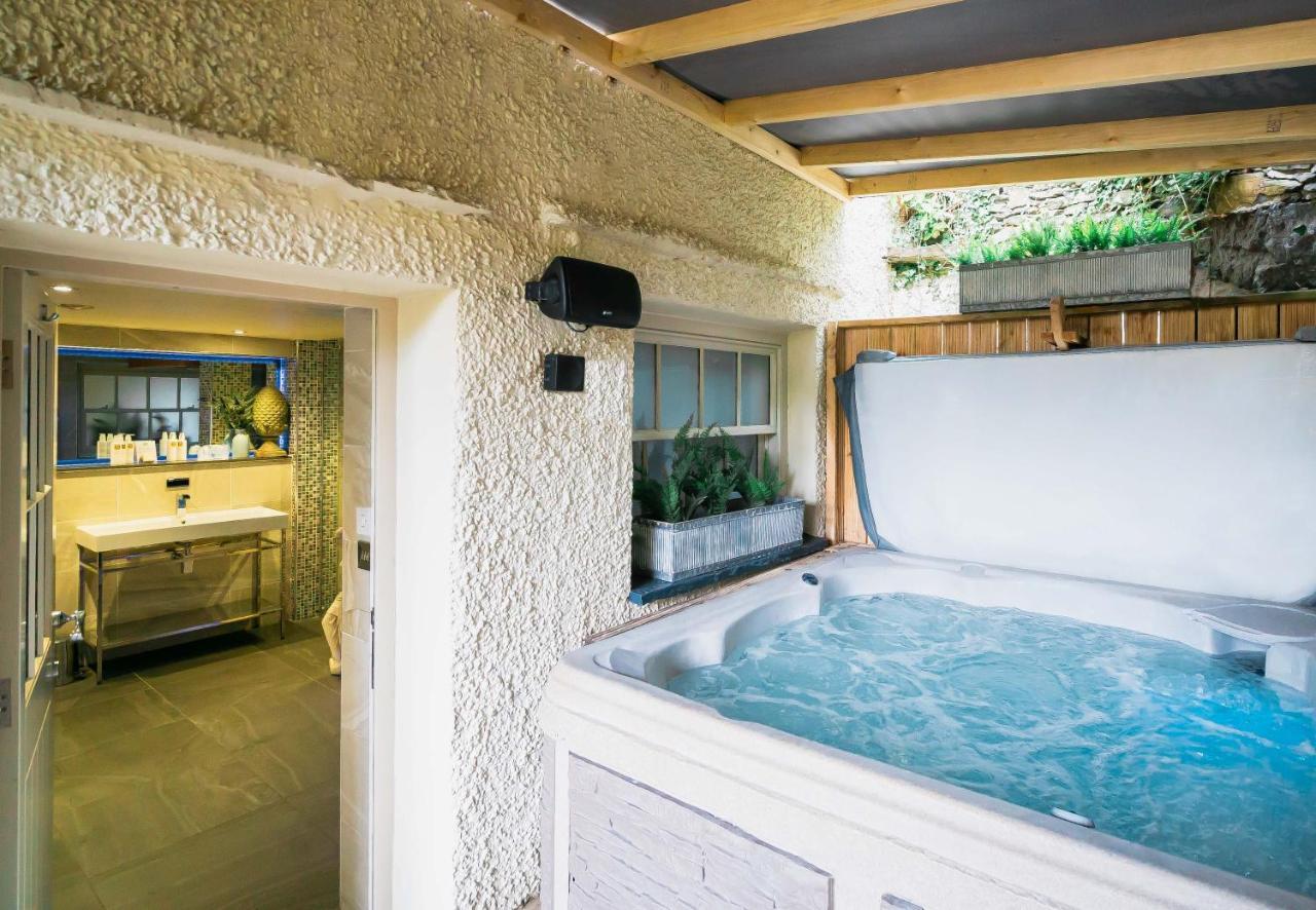 Church Suites By The Cranleigh Boutique ボウネス＝オン＝ウィンダミア エクステリア 写真
