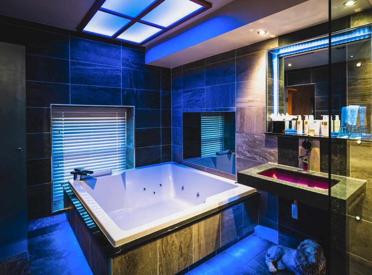 Church Suites By The Cranleigh Boutique ボウネス＝オン＝ウィンダミア エクステリア 写真