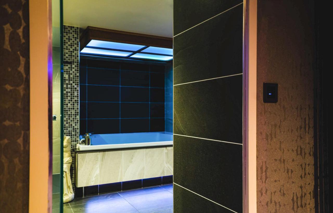 Church Suites By The Cranleigh Boutique ボウネス＝オン＝ウィンダミア エクステリア 写真